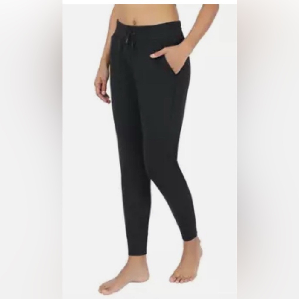Yogalicious Women's Black Joggers